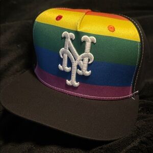 Rainbow Stripe NY Mets Embroidered Snapback Hat - Black Brim